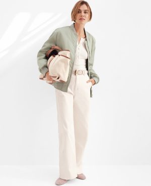 The Petite Seamed Wide-Leg Jean