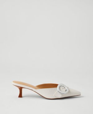 Buckle Nip Toe Embossed Kitten Heels