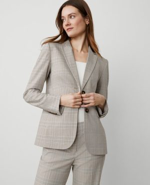 The Petite Greenwich Blazer in Plaid