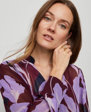 Floral V-Neck Popover