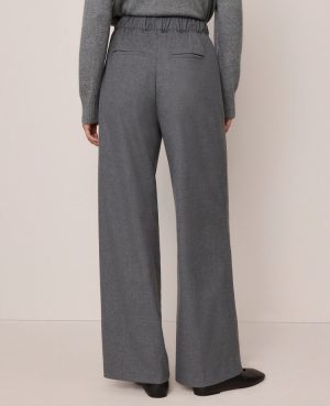 Petite Weekend Collection Wide-Leg Jogger Pant